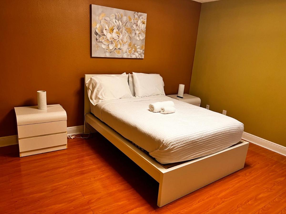 Spotless Guest Room With Shared Bathroom Orlando Exteriör bild