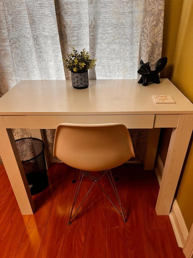 Spotless Guest Room With Shared Bathroom Orlando Exteriör bild
